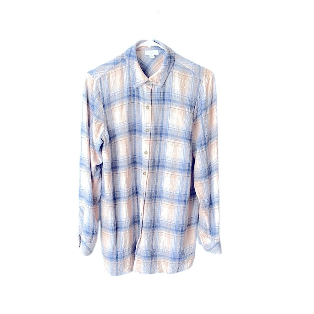 J Jill Shackett style shirt… Size small… Shades of blue and peachy pink… Nice!